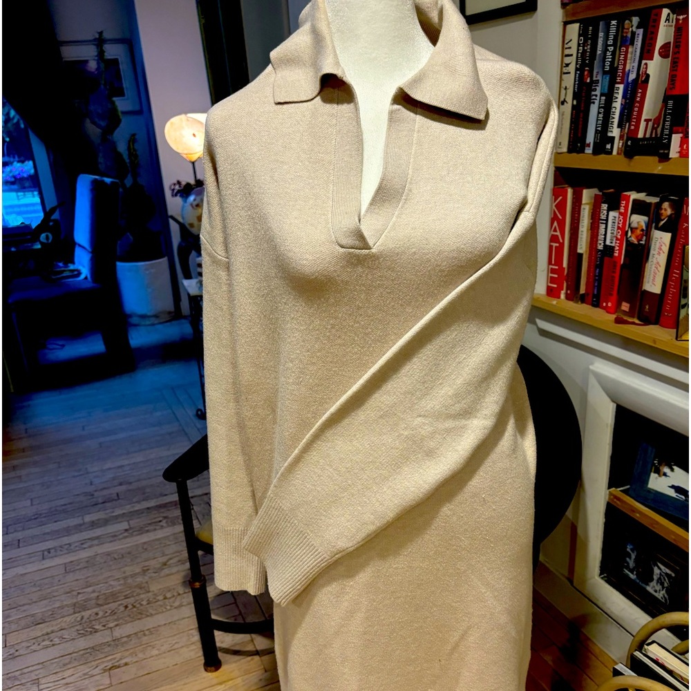 Long sleeve midi dress. Rayon viscose polyester